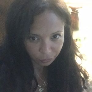 Meet your Posher, Lonnette